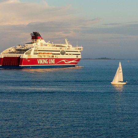 Готель Viking Line Ferry Viking Xprs - Night Cruise From Гельсінкі Екстер'єр фото